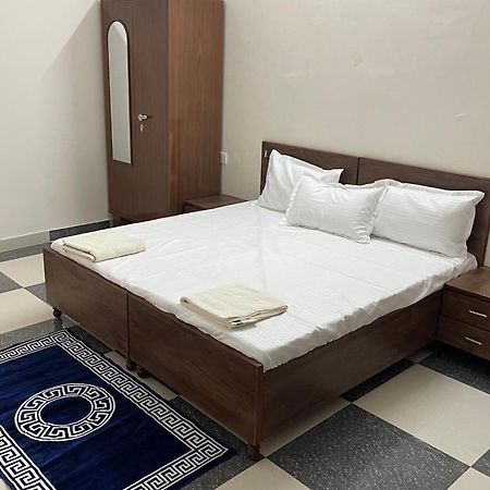 ホテル Shrinath Residency グレーター・ノイダ エクステリア 写真