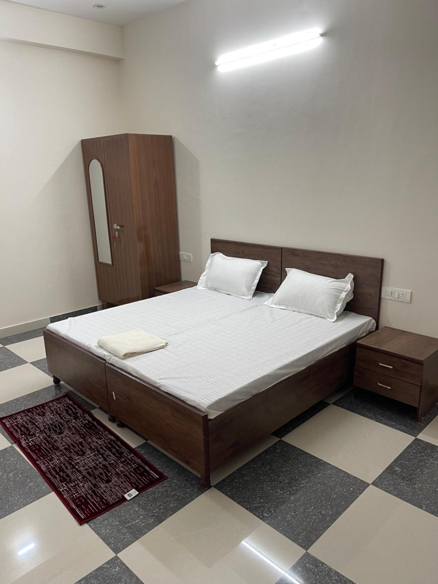 ホテル Shrinath Residency グレーター・ノイダ エクステリア 写真