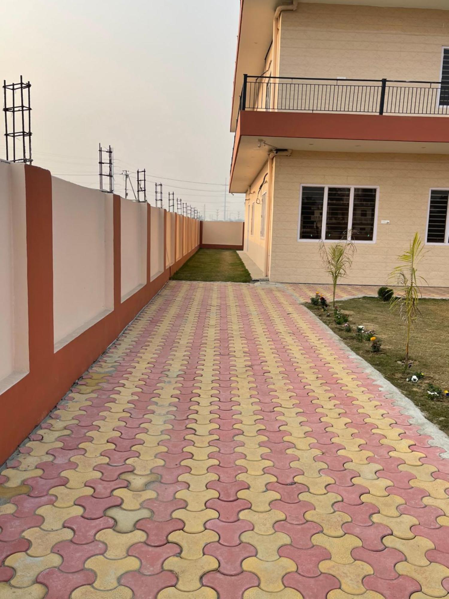 ホテル Shrinath Residency グレーター・ノイダ エクステリア 写真