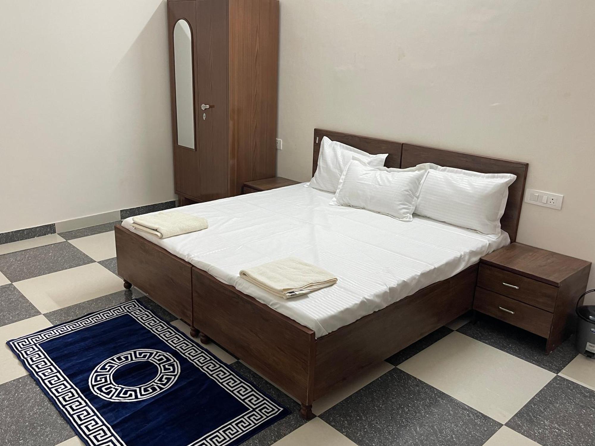 ホテル Shrinath Residency グレーター・ノイダ エクステリア 写真